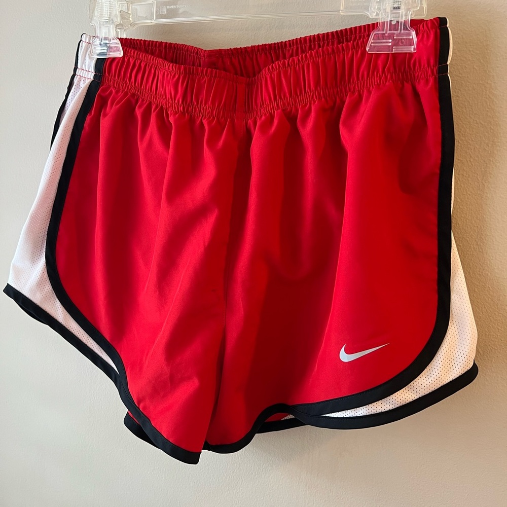 Nike women’s running shorts